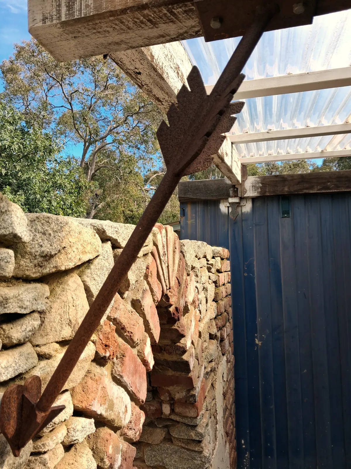 Spear Brace